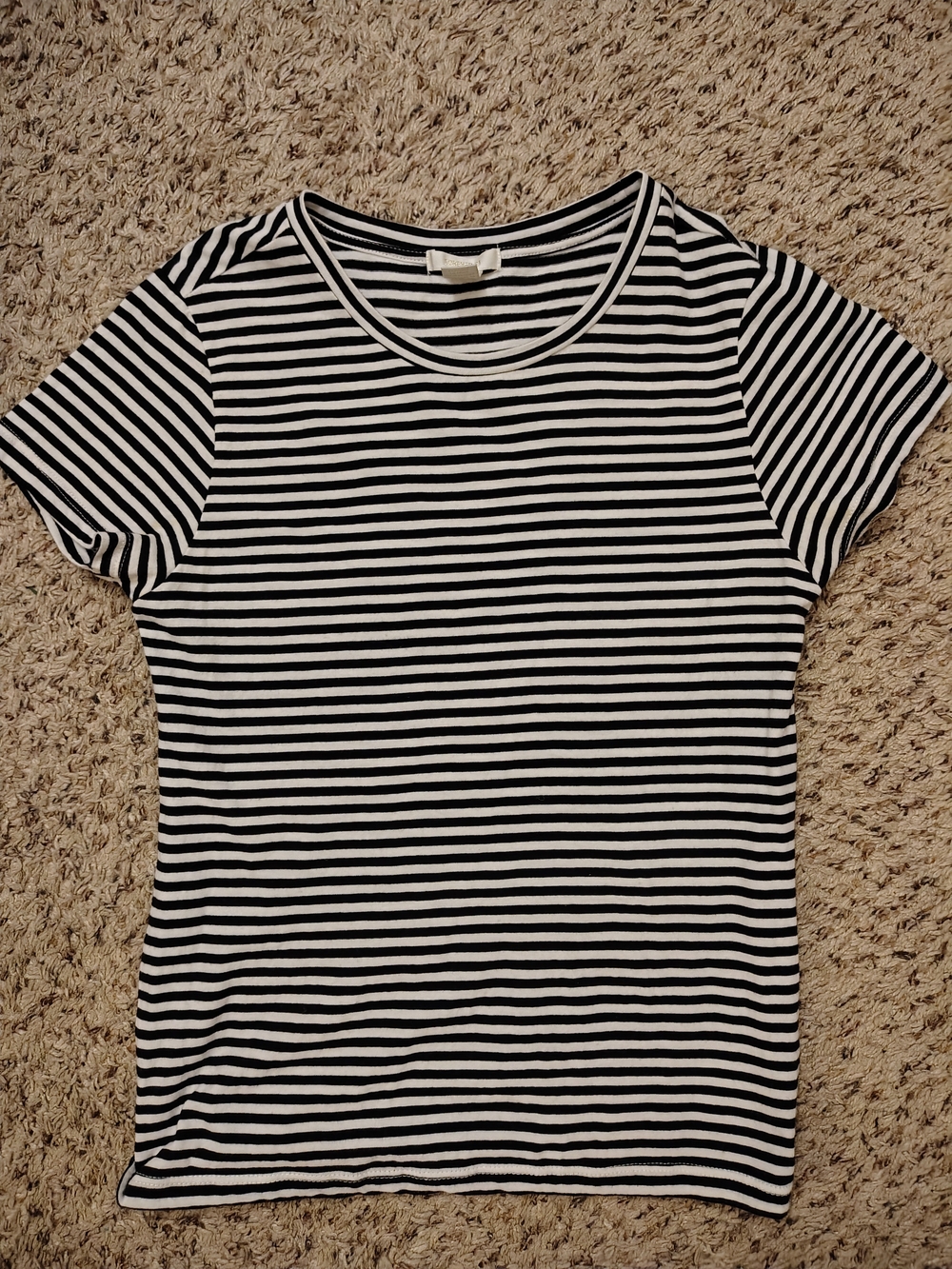 Forever 21 Black and White Striped Short Sleeve Tee